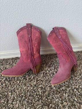 Idyllwind Pink Suede Fringe Studded Western Boots